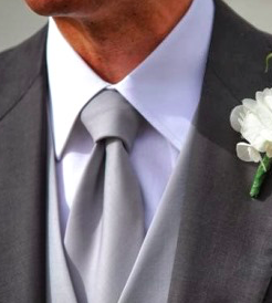 cravatta chiara sposo